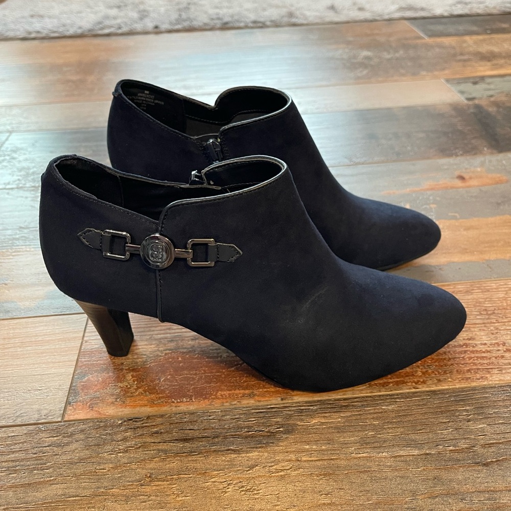 Bandolino Navy Blue Heeled Bootie 8M - Picture 3 of 10